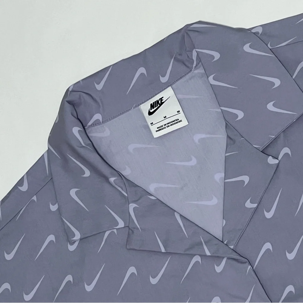 Nike Sportswear Everyday Modern Women’s Woven Short-Sleeve Top in Size:M - NWOT - Picture 6 of 12